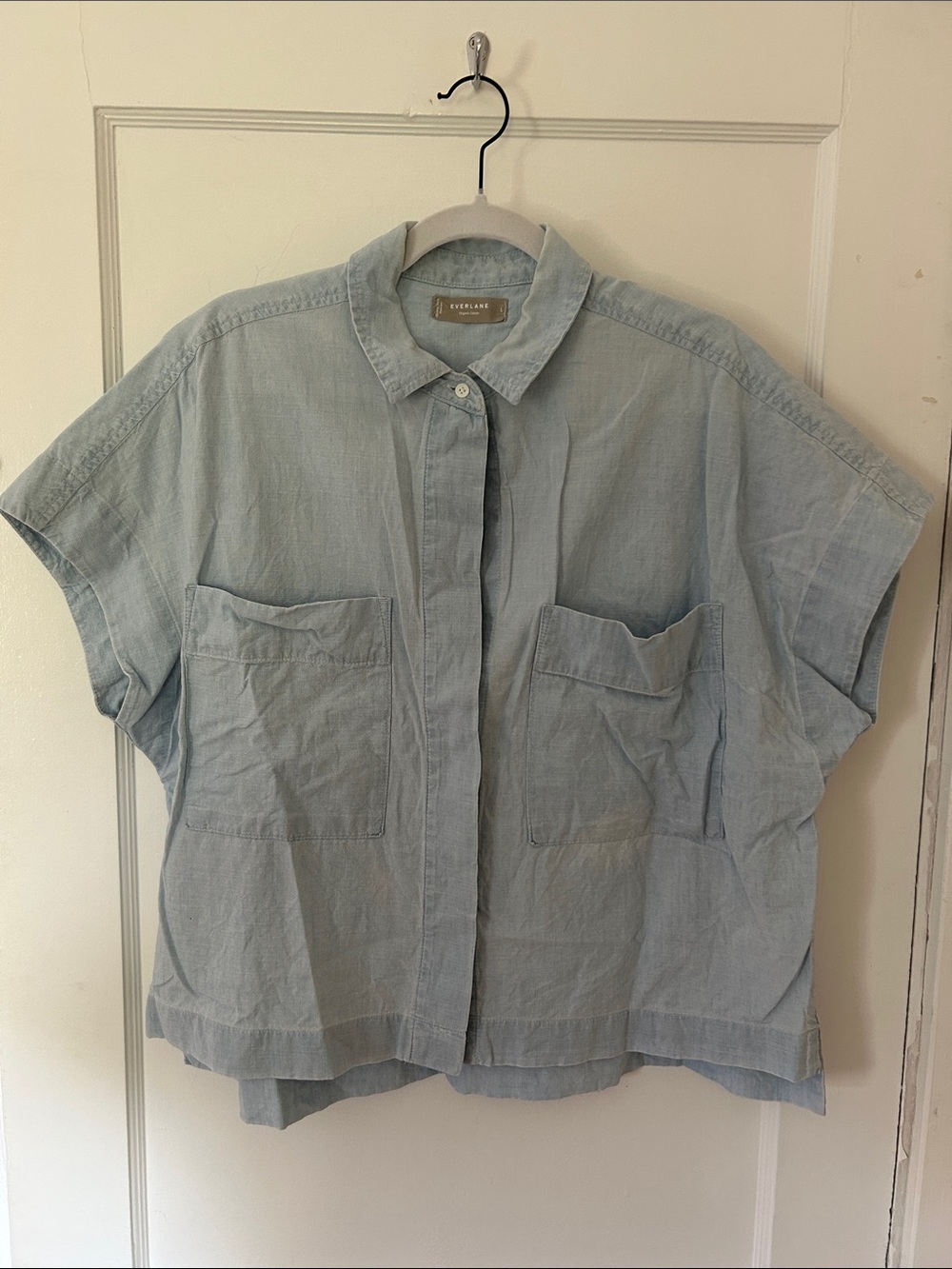 Everlane boxy short sleeve button down chambray L